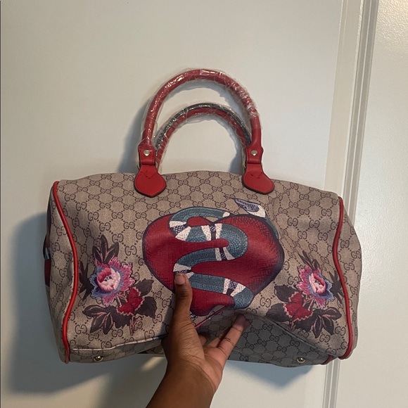 Gucci Handbags - Gucci Beige and Red Tote with Snake Motif
